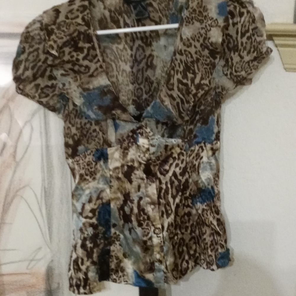 Arden B. Button Top - Picture 2 of 6